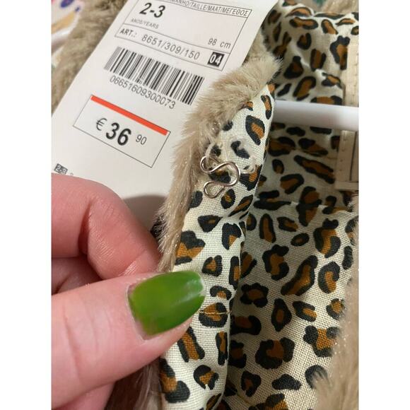 Zara Girls 2-3 Faux Fur Vest - Picture 5 of 5